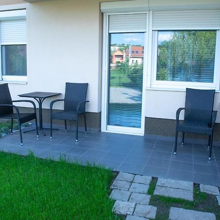 Pisztacia Apartman Apartment Eger Luaran gambar